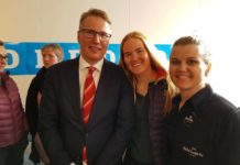 Mikil og góð stemning við opnun kosningamiðstöðvar á Ísafirði