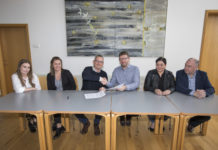 Samstarf við J-lista í sameinuðu sveitarfélagi